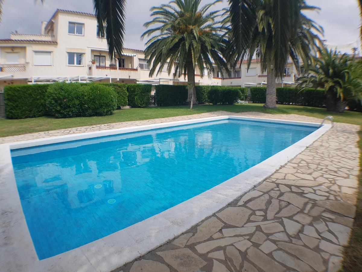 Puerto Rico 6 Apartment Емпуриабрава Екстериор снимка